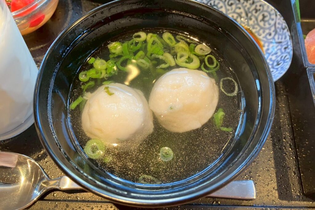 鱧(はも)しんじょうのすまし汁