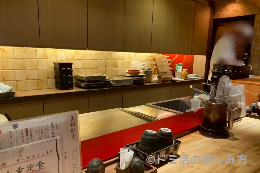 「季の庭 神田店」内の食事席
