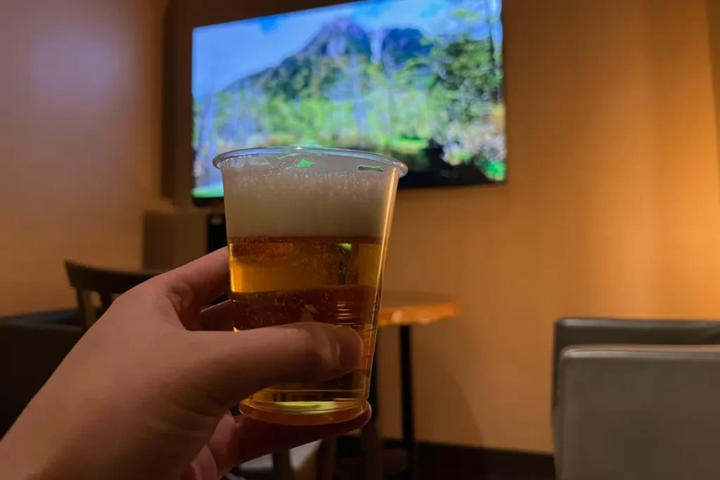 本館のラウンジで飲めるビール