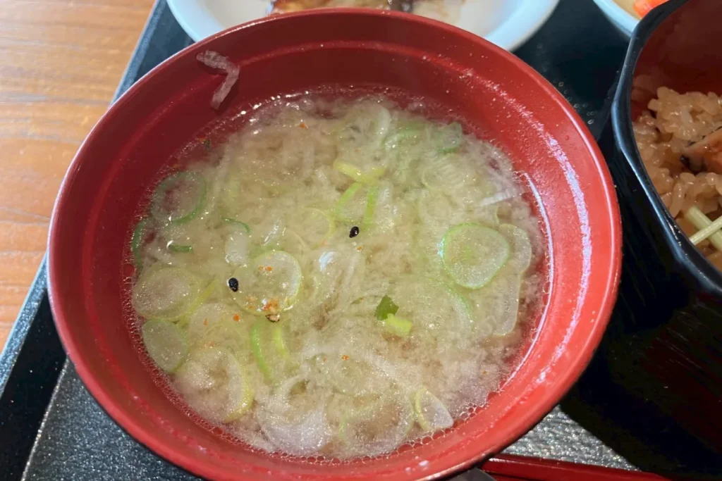 ドーミーインEXPRESS浅草の朝食バイキングで食べた豚汁