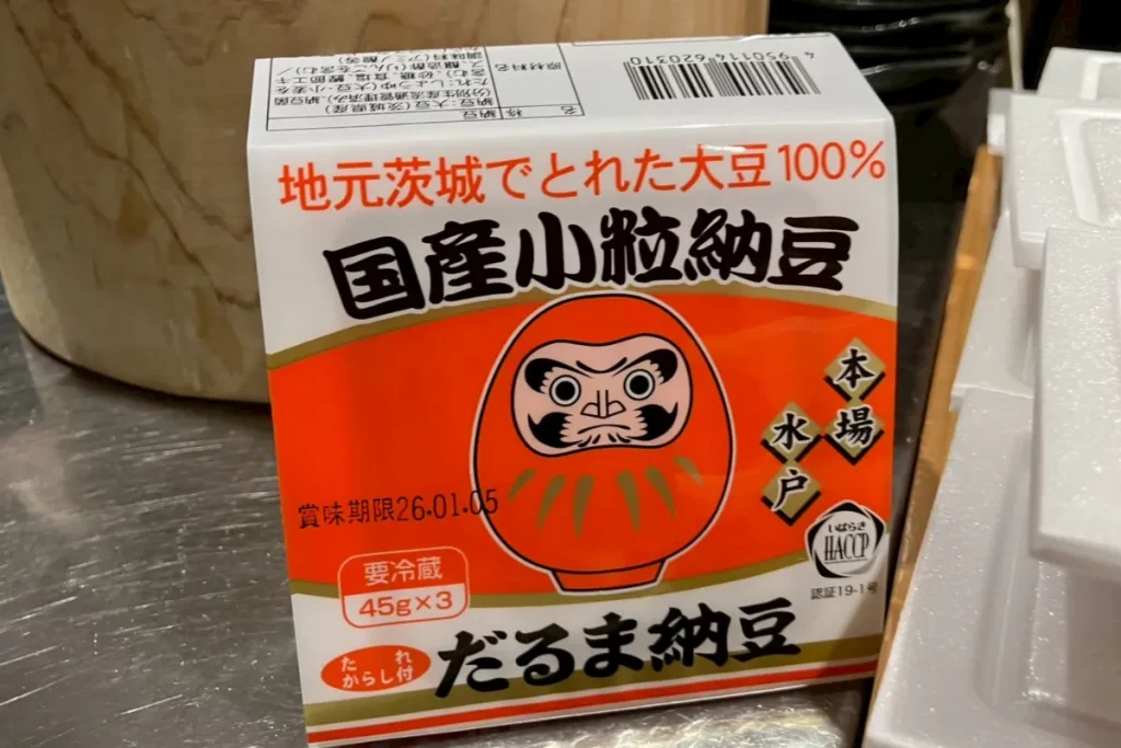 ドーミーイン水戸の朝食バイキングで食べた「だるま納豆」