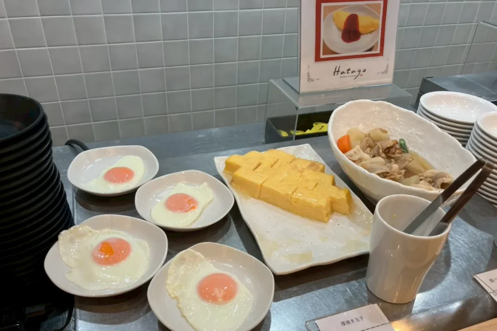 ドーミーインPREMIUM東京小伝馬町で食べられる目玉焼き・卵焼き・肉じゃが
