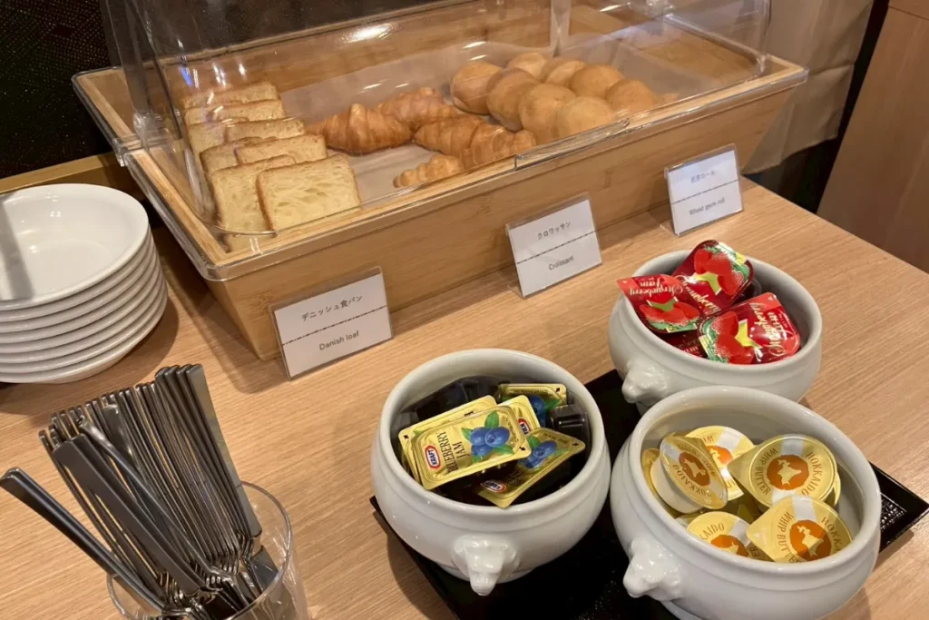 ドーミーインPREMIUM東京小伝馬町で食べられるパン