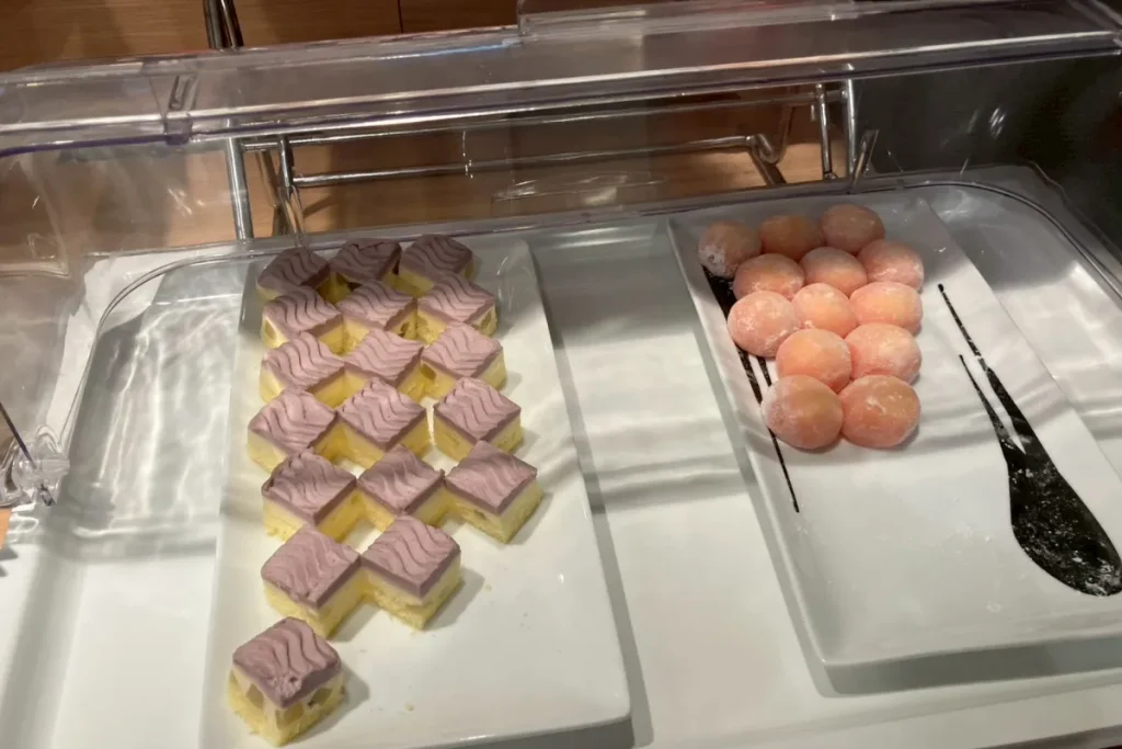 ドーミーインPREMIUM東京小伝馬町で食べられるデザートのケーキ＆大福