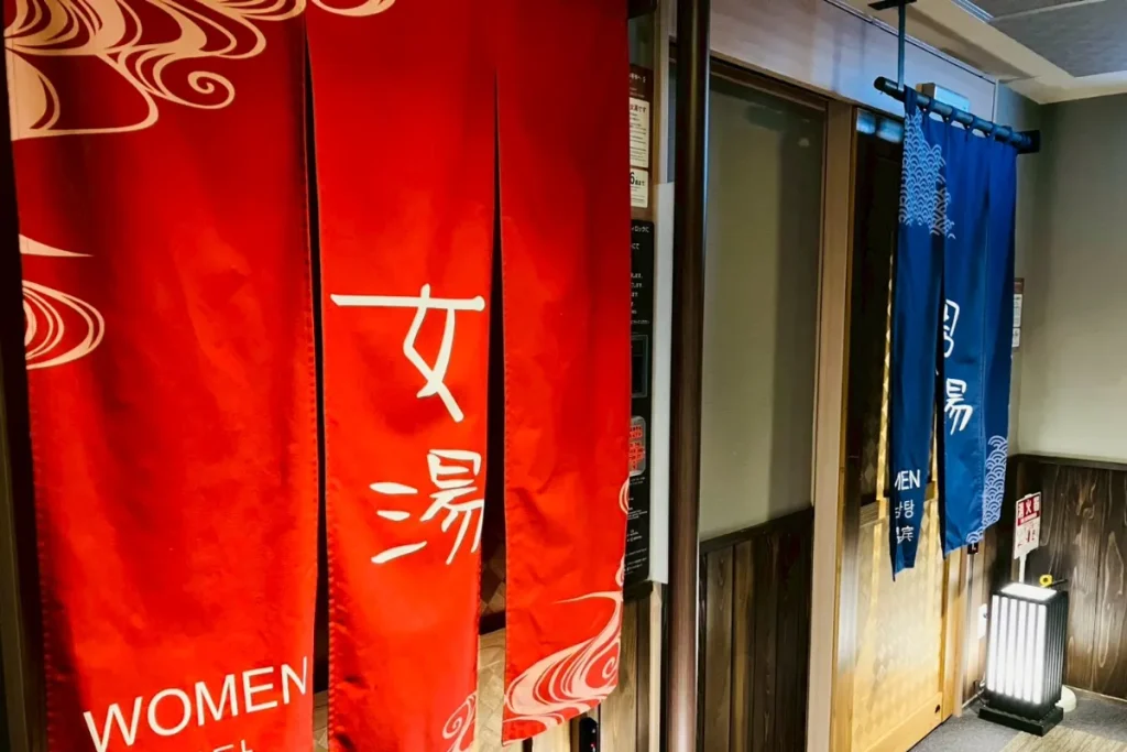 ドーミーイン上野・御徒町の大浴場の暖簾