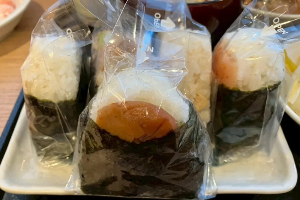 ドーミーイン上野・御徒町で食べたおにぎり