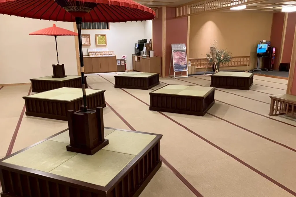 京都 梅小路 花伝抄の入口付近のスペース