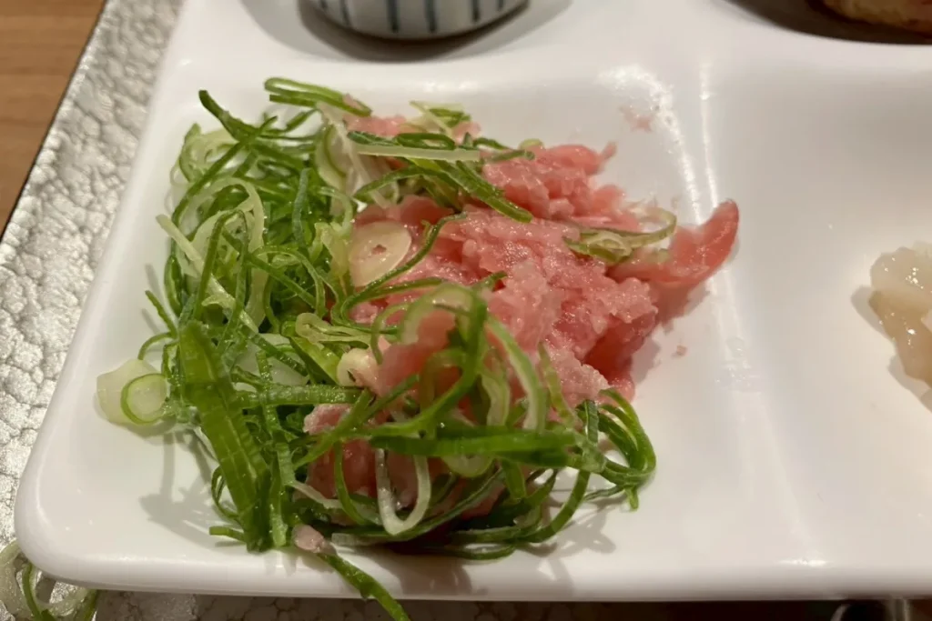 京都 梅小路 花伝抄の朝食バイキングの鮪のすきみ
