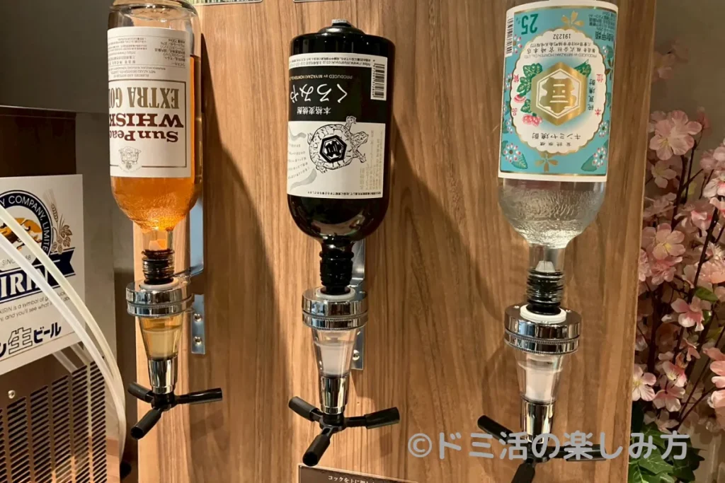 ドーミーイン四日市のDOMINISTA CLUBラウンジの焼酎とウィスキー