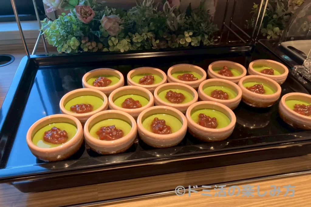 ドーミーイン四日市の朝食バイキングのかぶせ茶プリンたち