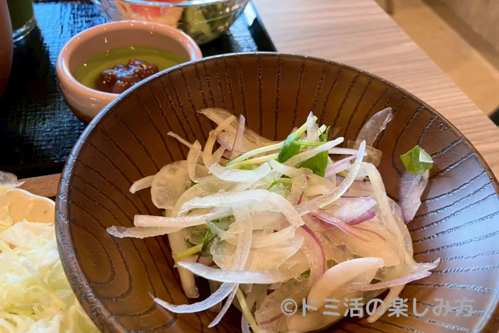 ドーミーイン四日市の朝食バイキングのサラダ