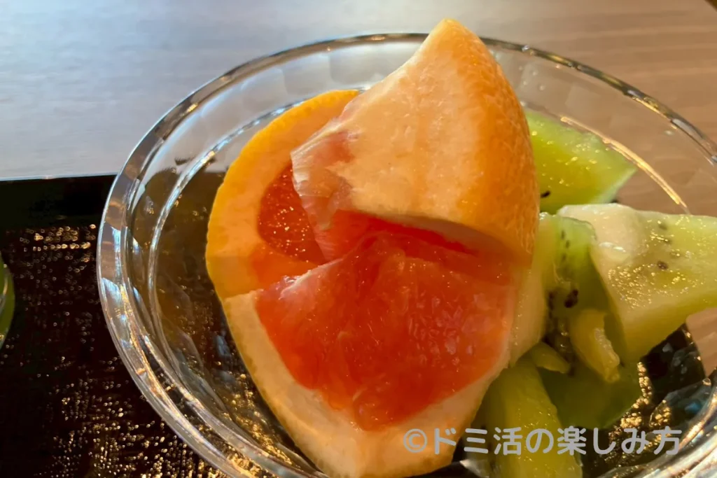 ドーミーイン四日市の朝食バイキングのフルーツ