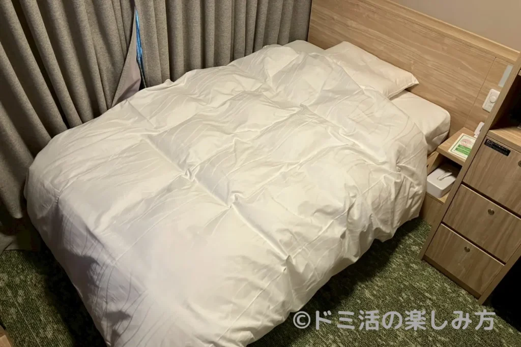 ドーミーイン四日市で泊まった「レジデンシャルシングルルーム」のベッド