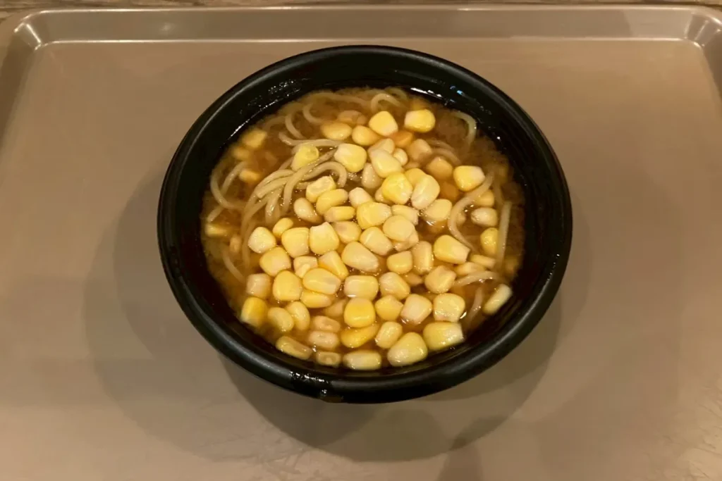 安心お宿 名古屋栄店の味噌味の夜鳴きラーメン