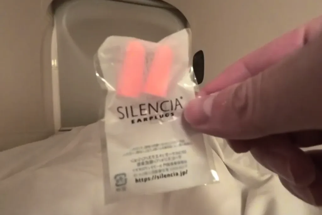 カプセルホテルでいびきがうるさいんだけど、クレームを入れてどうにかなる？