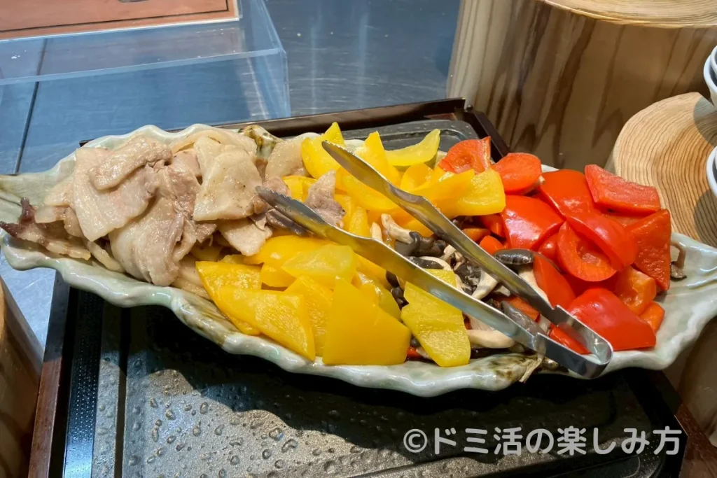 ドーミーイン長野の朝食で食べられるポークグリル