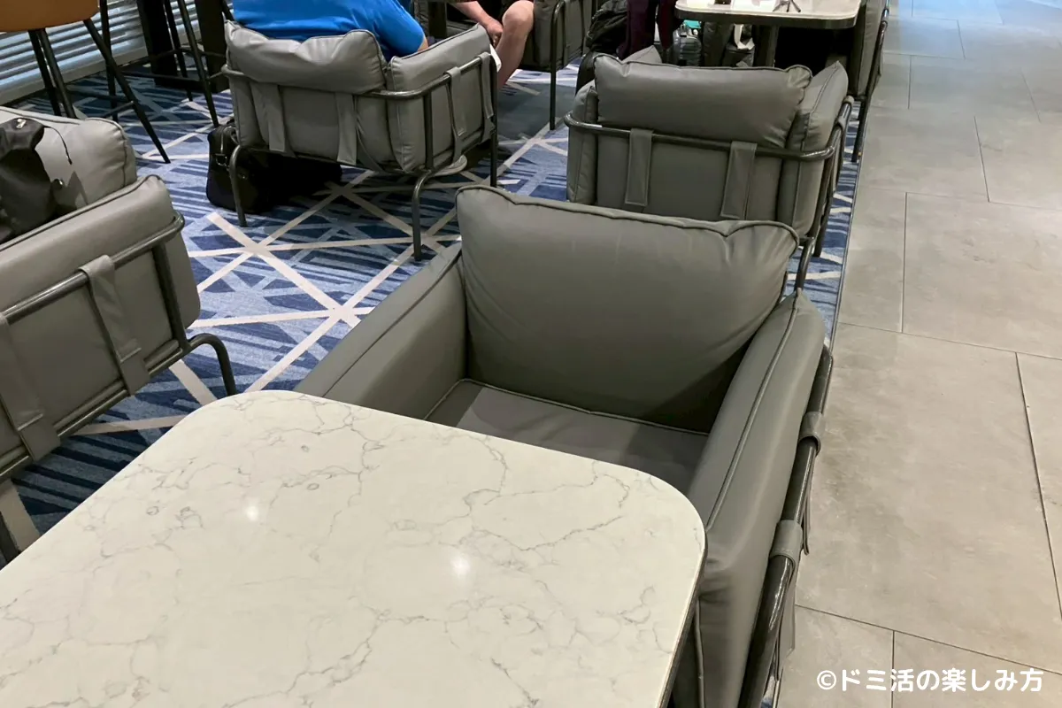 仁川国際空港T2のMatina Lounge（マティーナラウンジ）で筆者が座った座席の写真