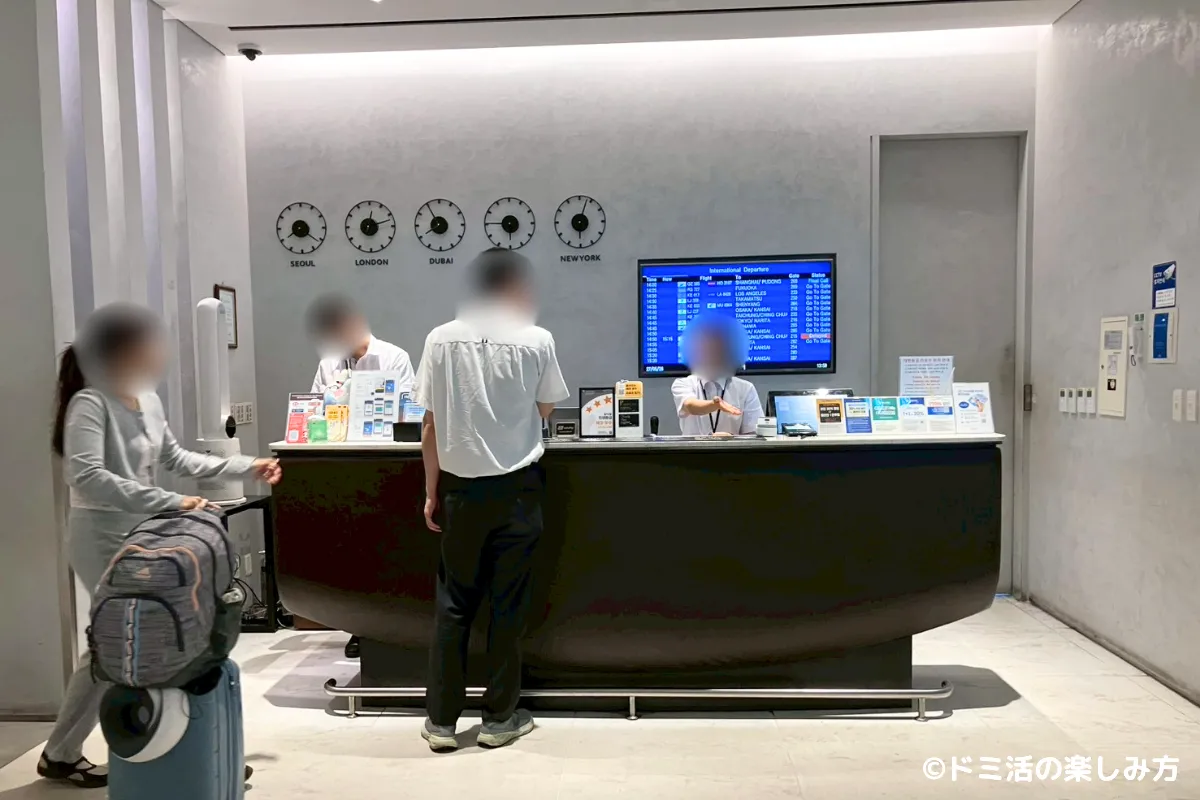 仁川国際空港T2のMatina Lounge（マティーナラウンジ）の受付の写真