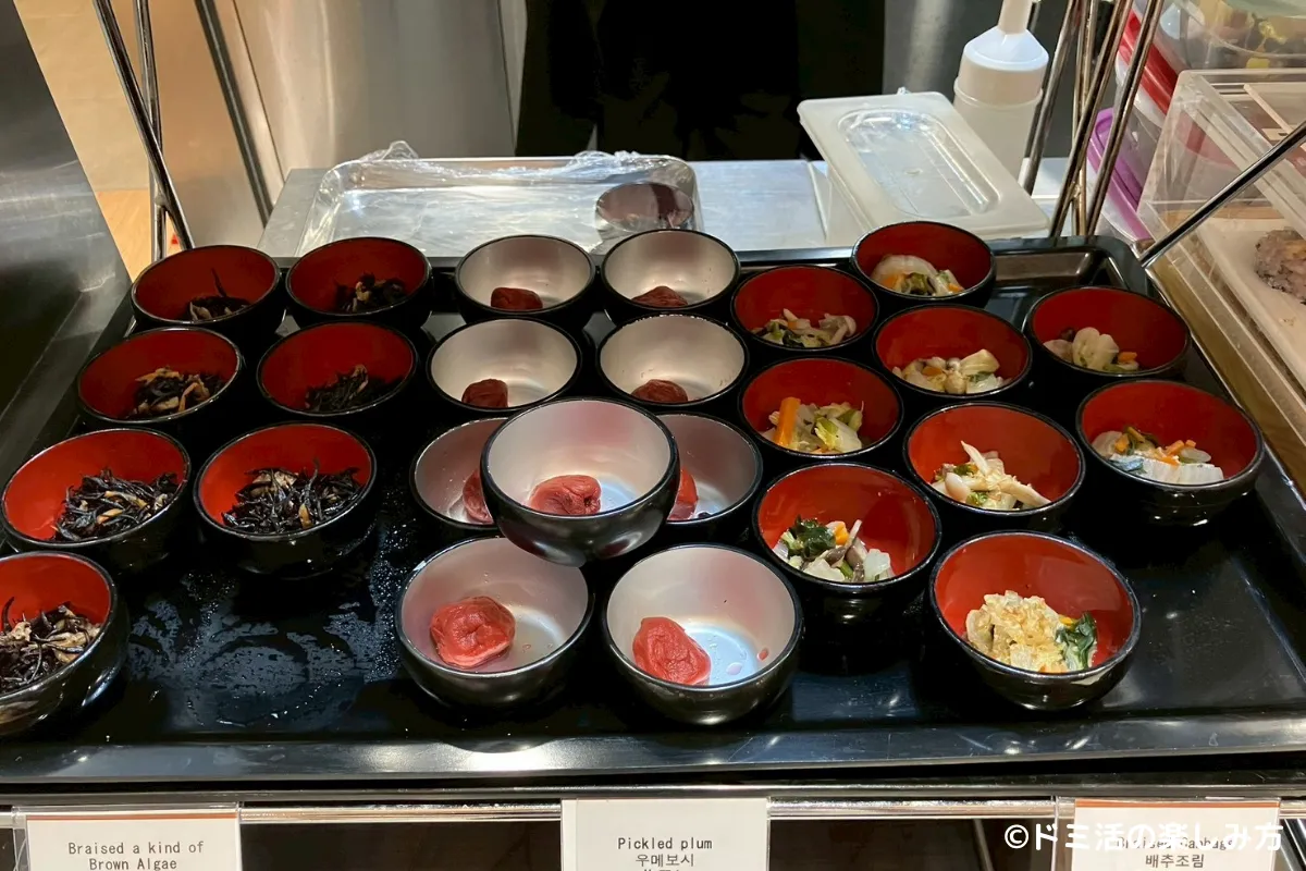 ドーミーインEXPRESSソウル仁寺洞の朝食バイキングの小鉢の写真