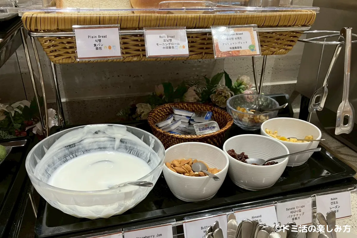 ドーミーインEXPRESSソウル仁寺洞の朝食バイキングのヨーグルト関連の写真