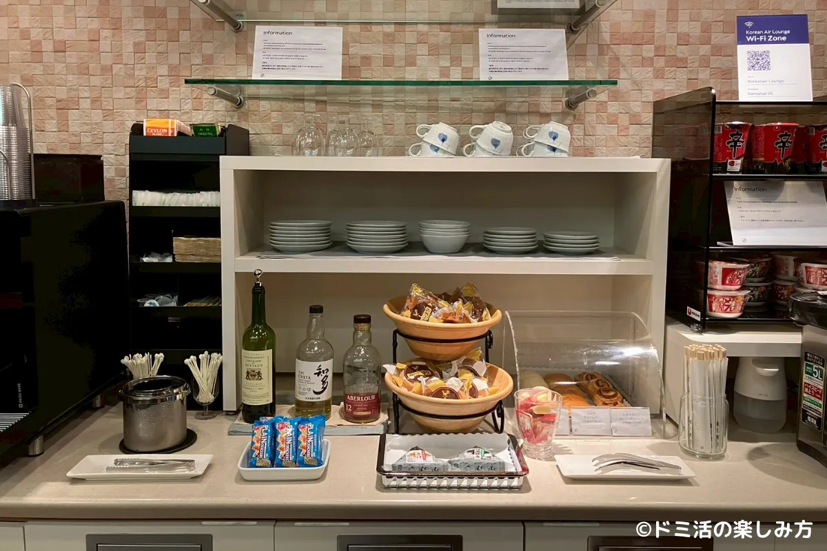中部国際空港のKALラウンジの軽食コーナーの写真