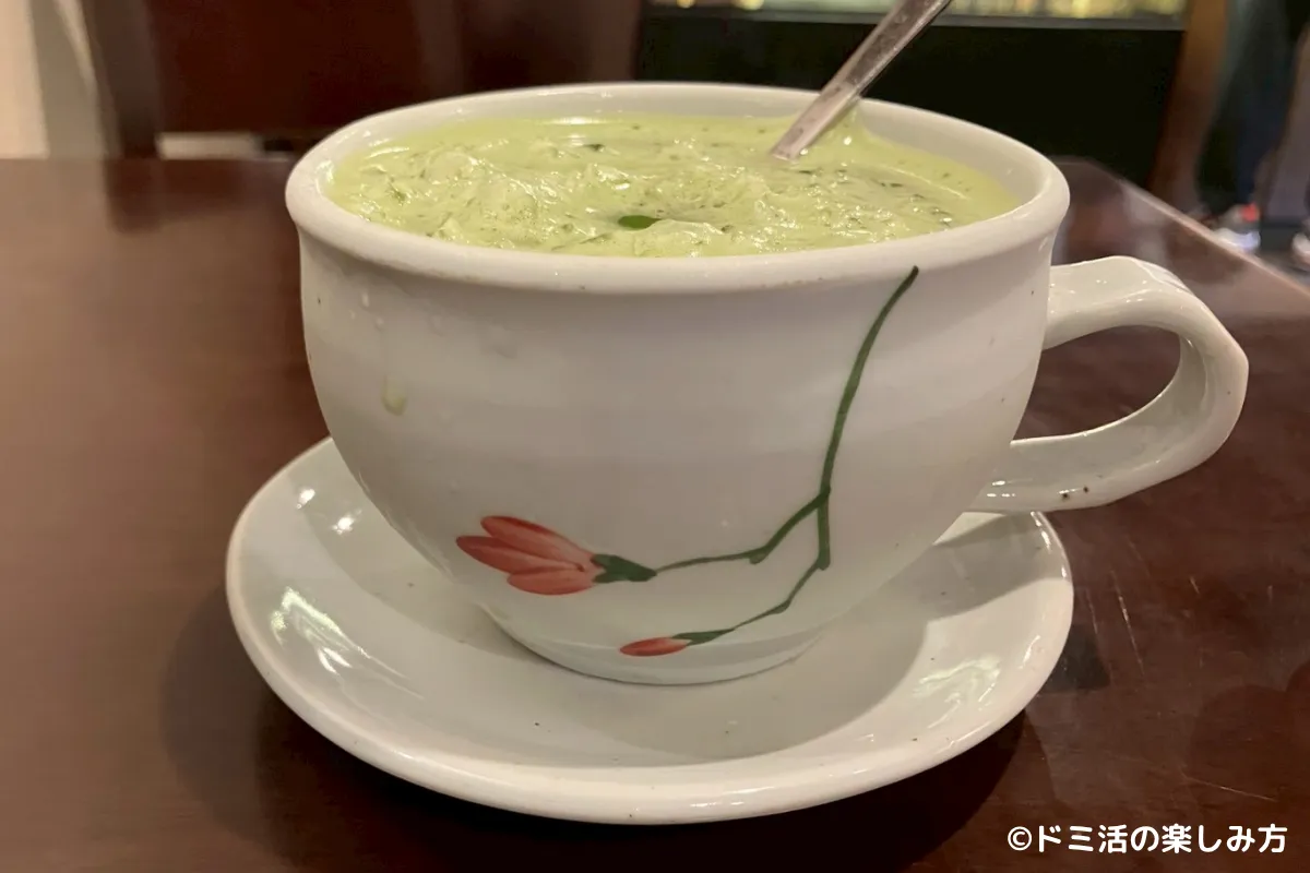 仁寺洞にあるカフェ「伝統茶院」で頼んだアイス抹茶の写真