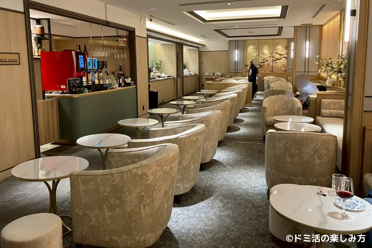 セントレアのコーラルラウンジ楓内の座席の写真