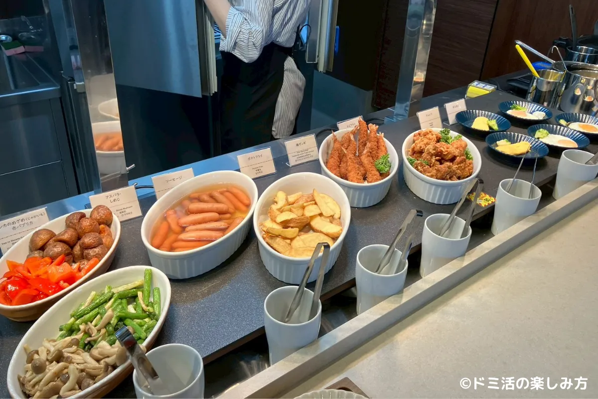 ドーミーイン千歳の朝食の揚げ物の写真