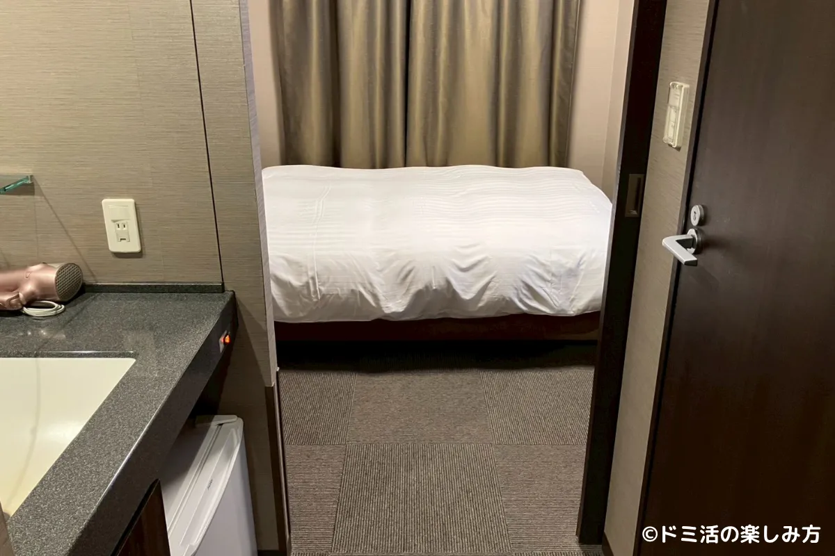 ドーミーインPREMIUM博多・キャナルシティ前のお部屋に入ったところの写真