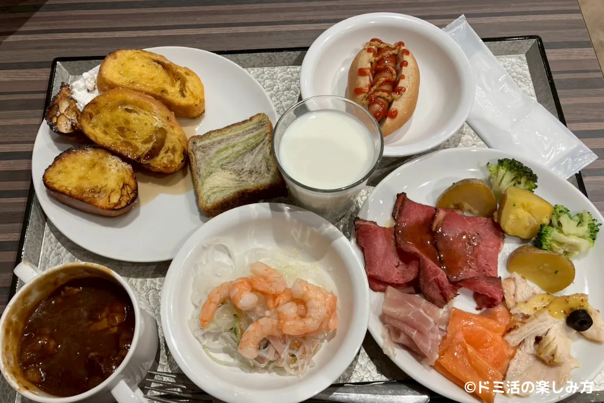 ドーミーインPREMIUM渋谷神宮前の朝食バイキングで食べたご飯の写真