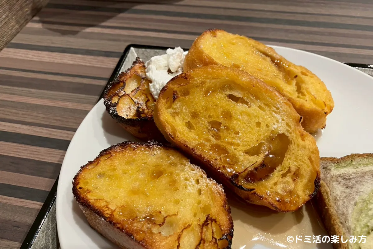 ドーミーインPREMIUM渋谷神宮前の朝食バイキングで食べたフレンチトーストの写真